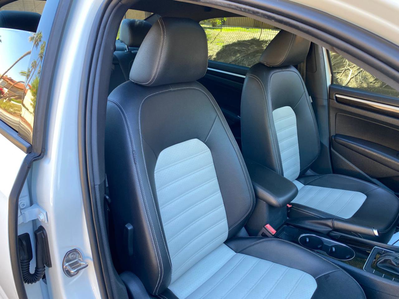 Used 2018 Volkswagen Passat GT FWD image 46