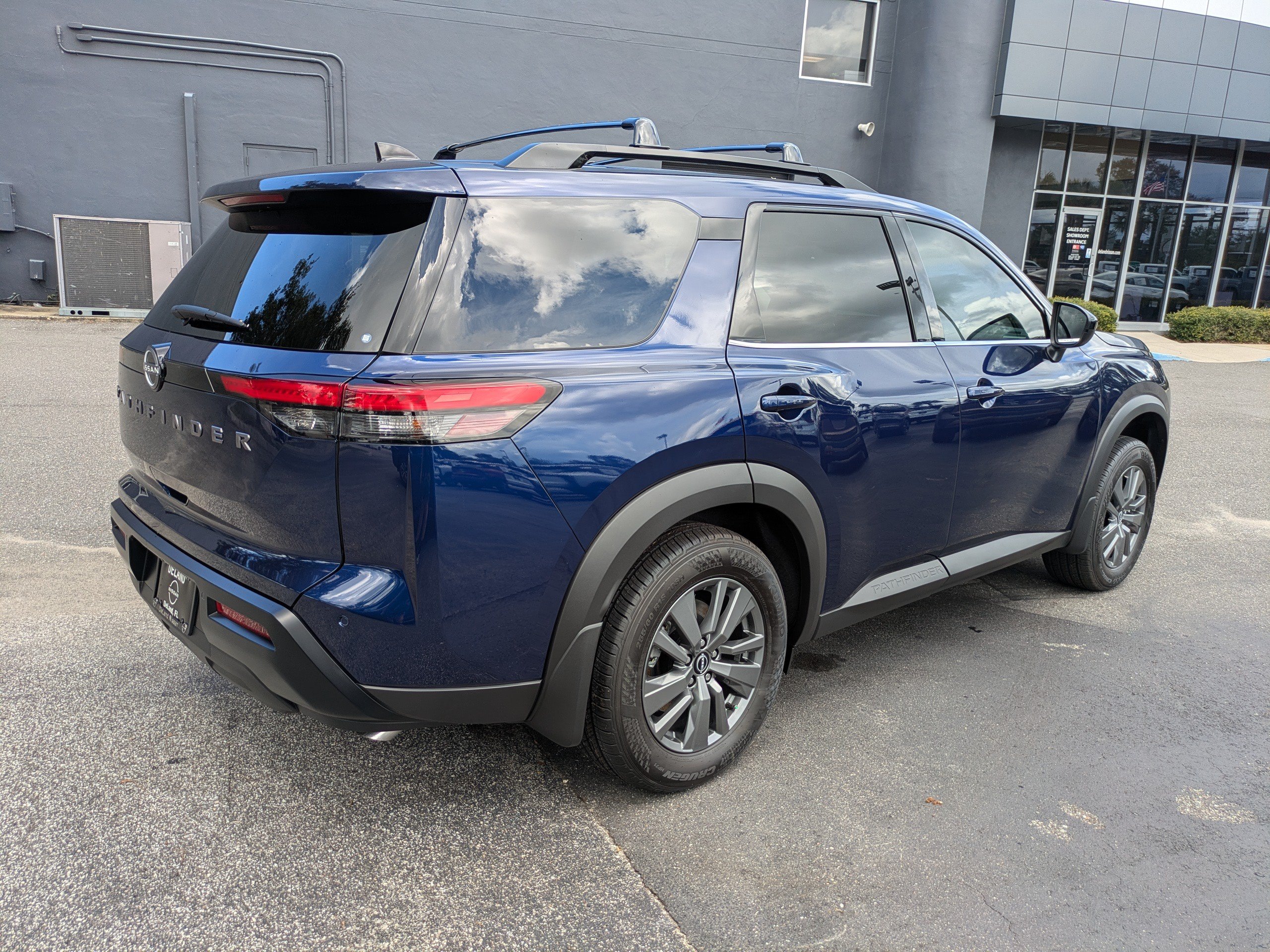 New 2026 Nissan Pathfinder SV FWD image 4
