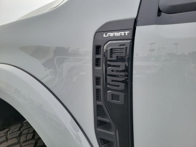 New 2026 Ford F250 Lariat w/ Black Appearance Package image 33