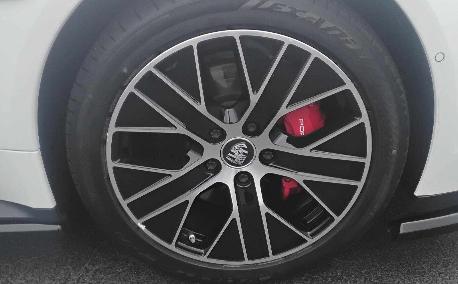 Used 2020 Porsche Taycan 4S image 13