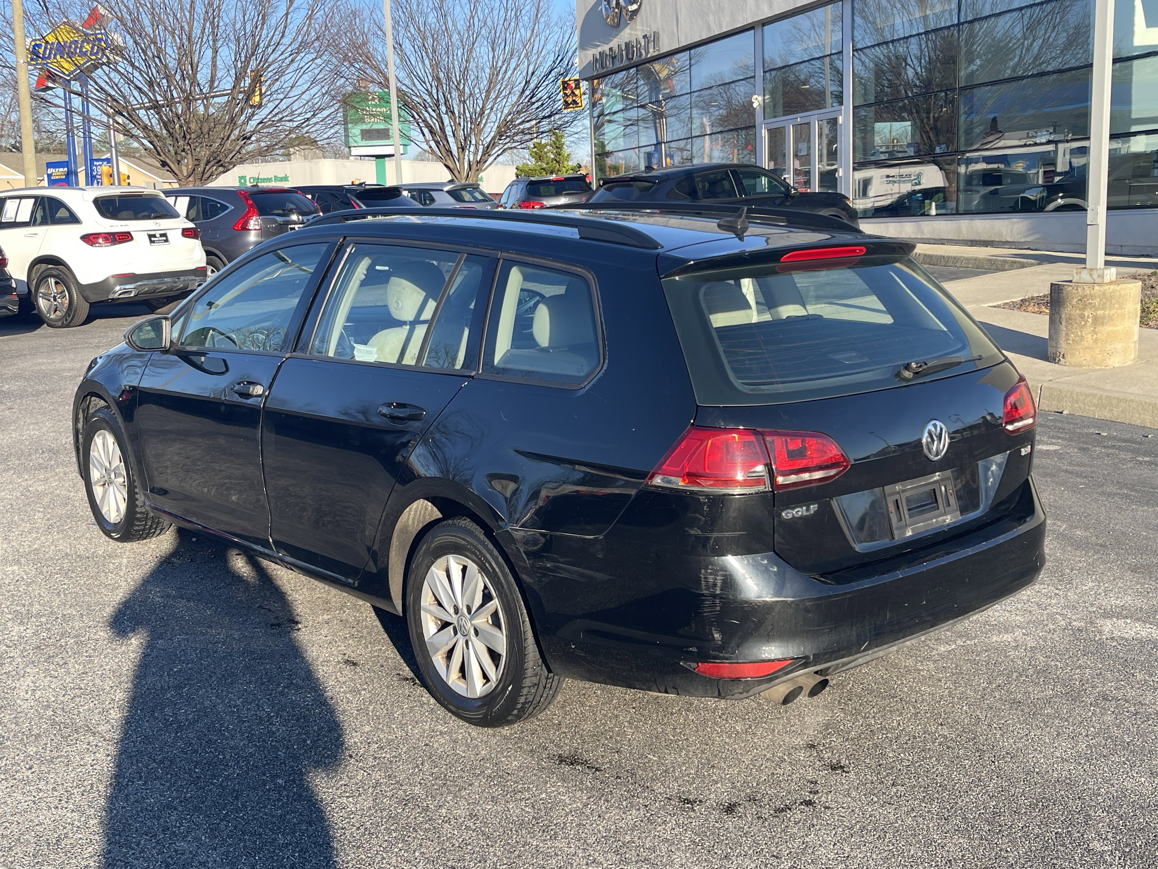 Used 2016 Volkswagen Golf S image 5