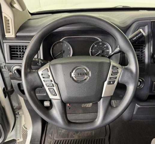 Used 2022 Nissan Titan SV w/ Accessory Utility Package RWD image 9