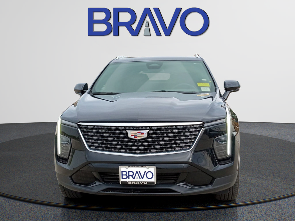 Used 2025 Cadillac XT4 Premium Luxury AWD/4WD image 2