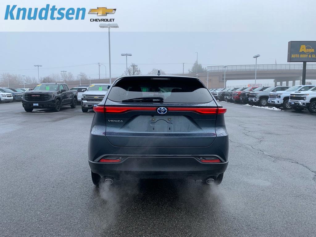 Used 2024 Toyota Venza LE image 6