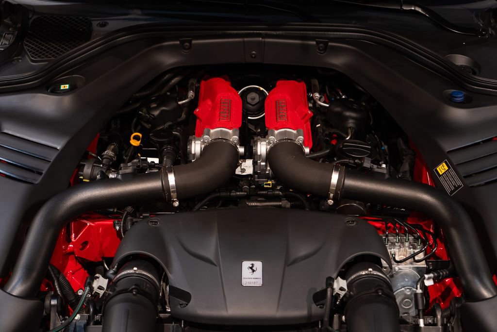 Used 2016 Ferrari California T image 23