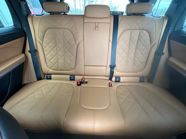Certified 2024 BMW X5 xDrive50e w/ M Sport Package image 29