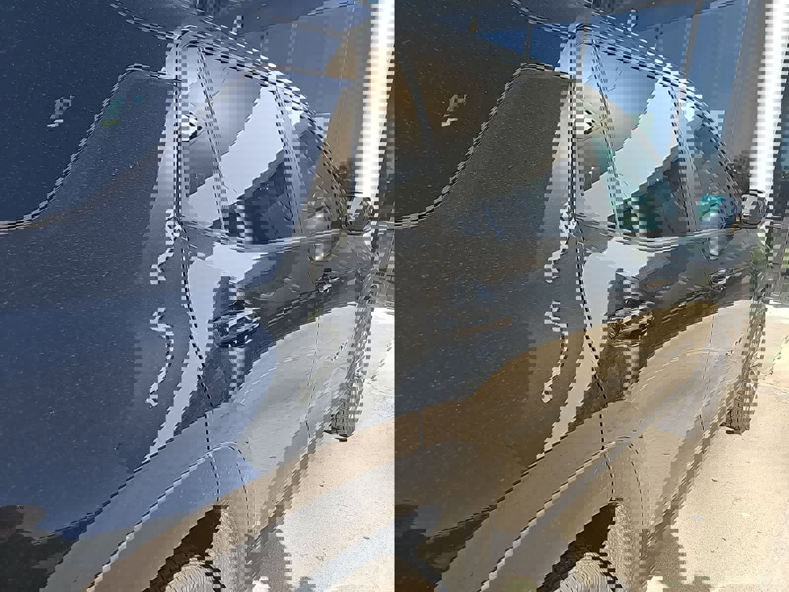 Used 2025 Chevrolet Equinox LT w/ Safety and Technology Package image 10