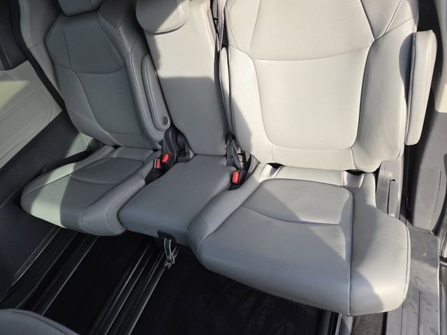 Used 2024 Toyota Sienna XLE image 26
