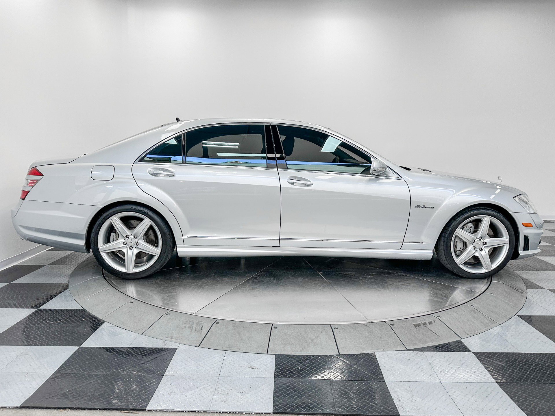 Used 2009 Mercedes-Benz S 63 AMG image 34