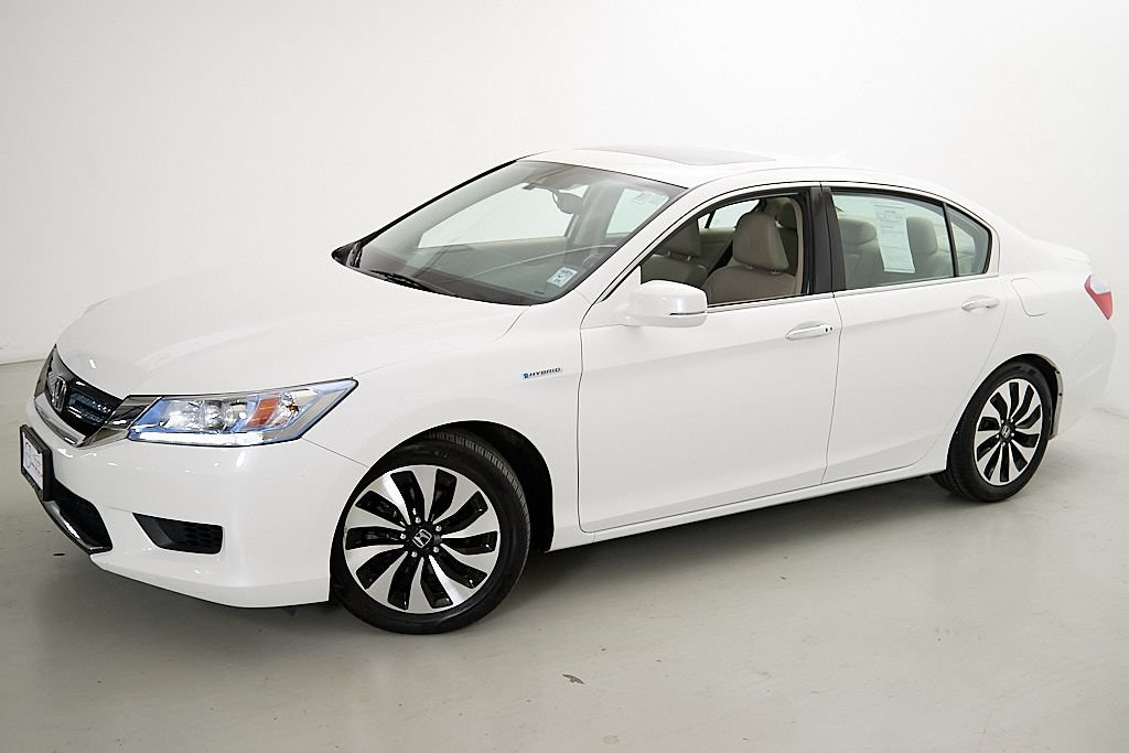 Used 2015 Honda Accord Touring image 3