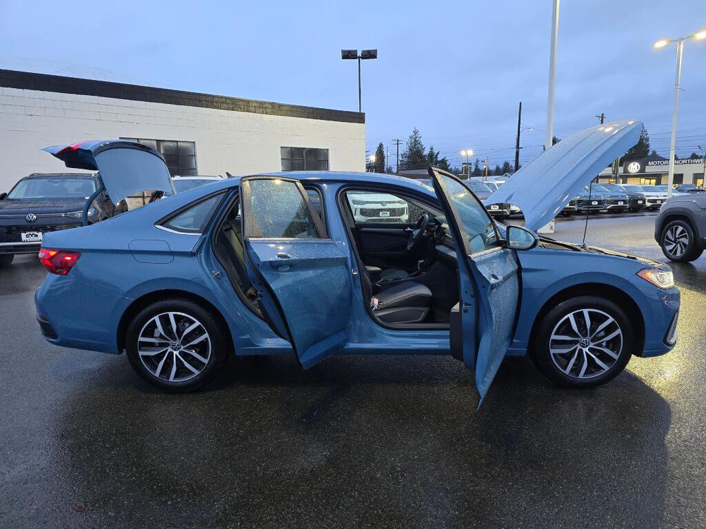 New 2026 Volkswagen Jetta SE image 18