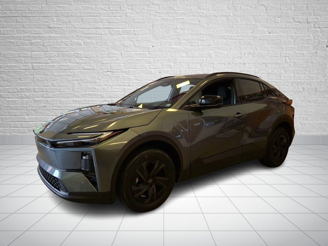 Used 2026 Toyota C-HR AWD/4WD image 3