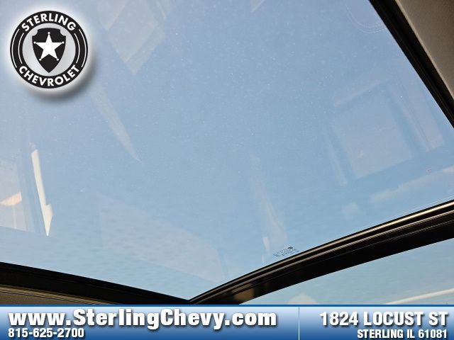 Used 2023 GMC Terrain SLT w/ Elevation Edition image 21