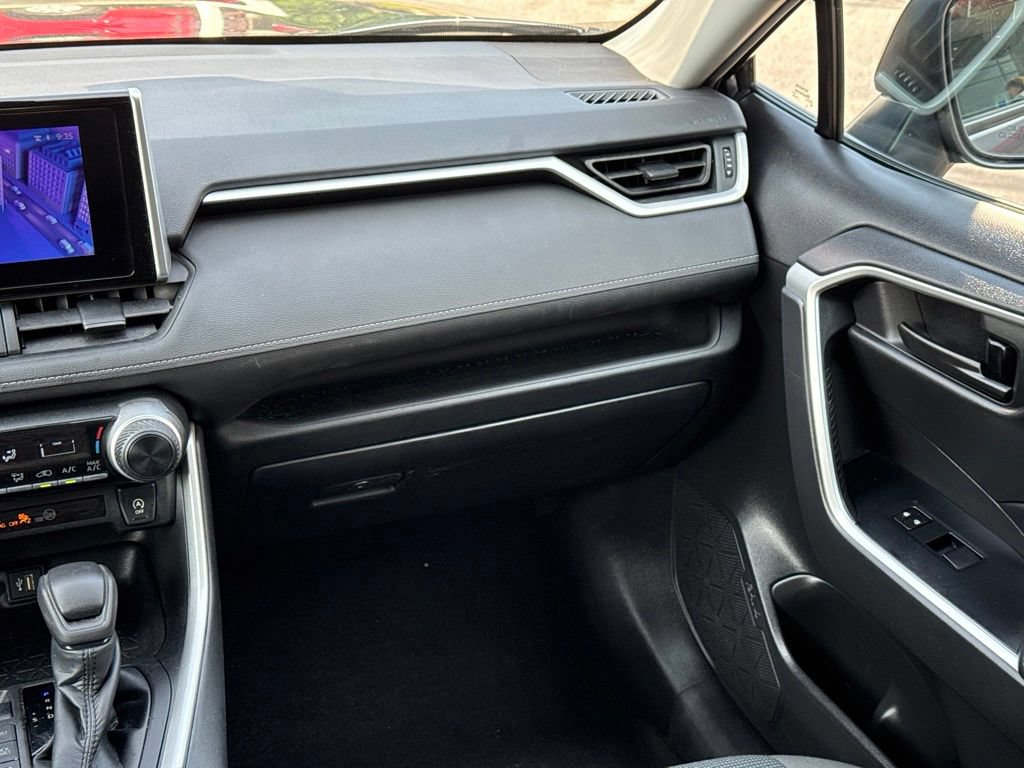 Used 2023 Toyota RAV4 LE AWD/4WD image 20