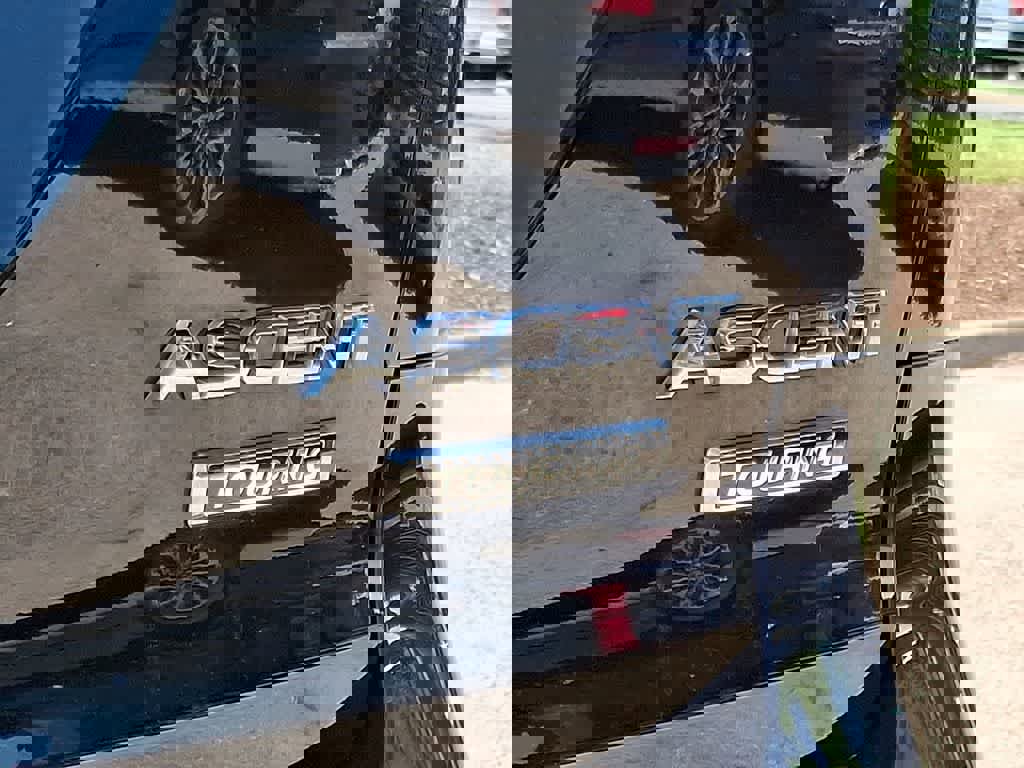 Used 2023 Subaru Ascent Touring AWD/4WD image 33