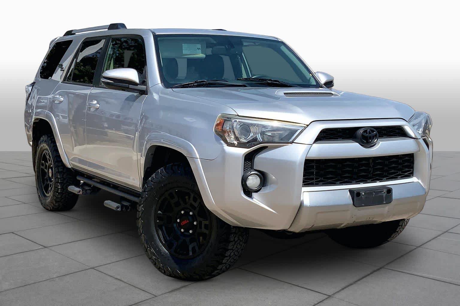 Used 2018 Toyota 4Runner TRD Off-Road Premium AWD/4WD image 3