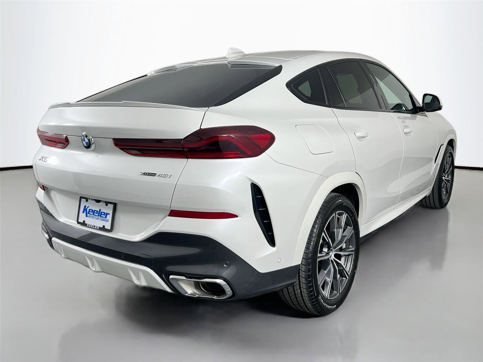Certified 2023 BMW X6 xDrive40i w/ M Sport Package AWD/4WD image 6