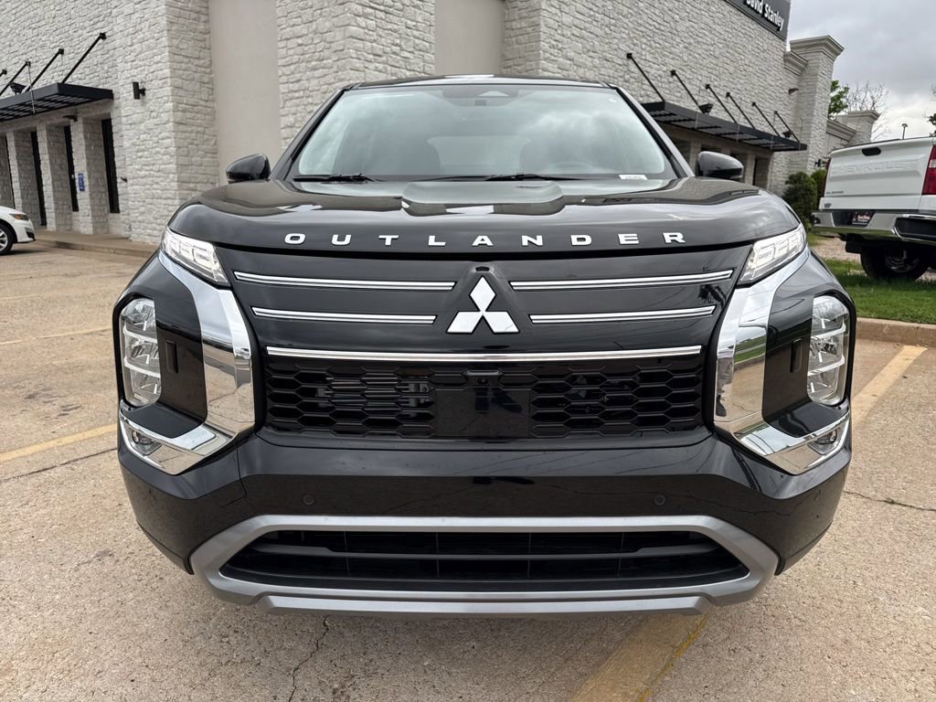 New 2026 Mitsubishi Outlander SE AWD/4WD image 2