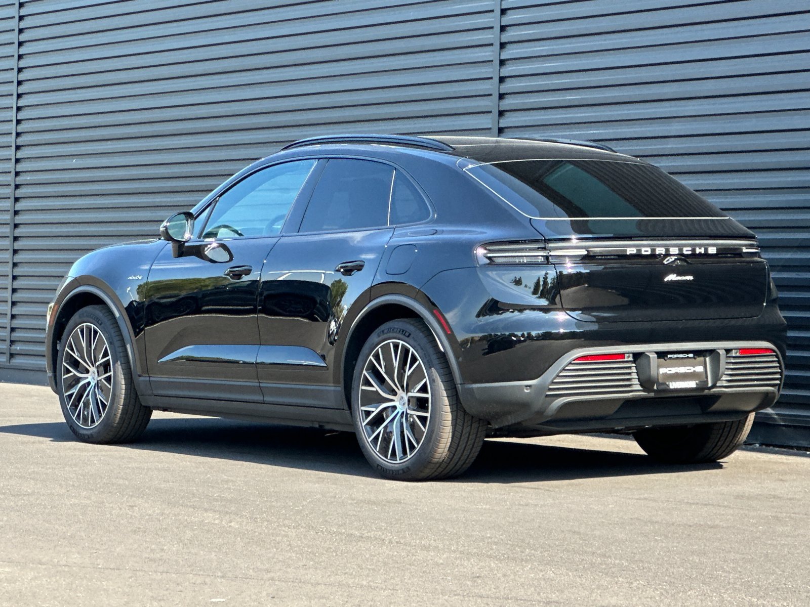 New 2026 Porsche Macan Electric RWD image 3