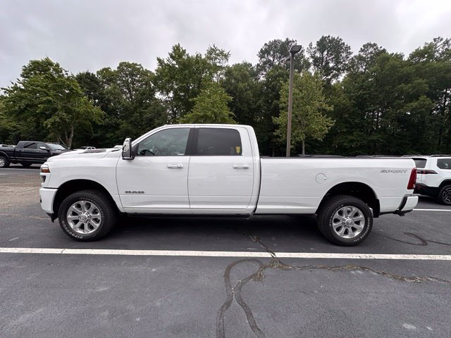 New 2026 RAM 2500 Laramie AWD/4WD image 3