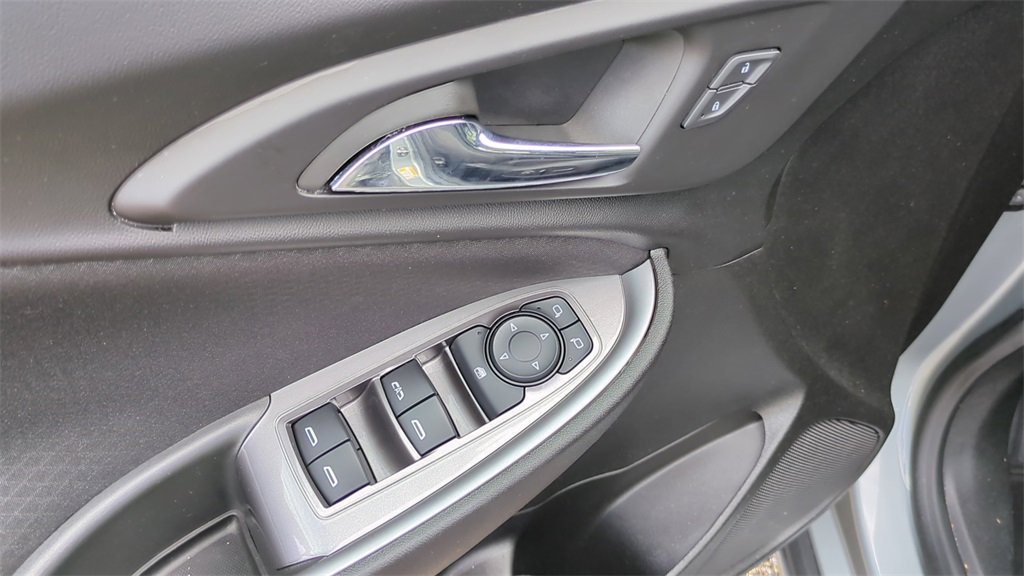 Used 2024 Chevrolet Malibu LT image 12