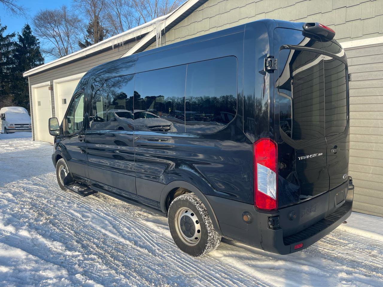 Used 2019 Ford Transit 350 XL image 12