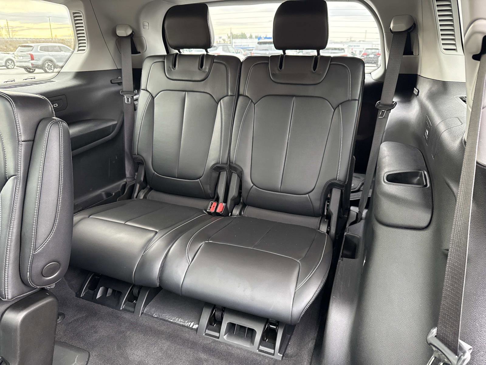 Used 2022 Jeep Grand Cherokee L Limited image 22