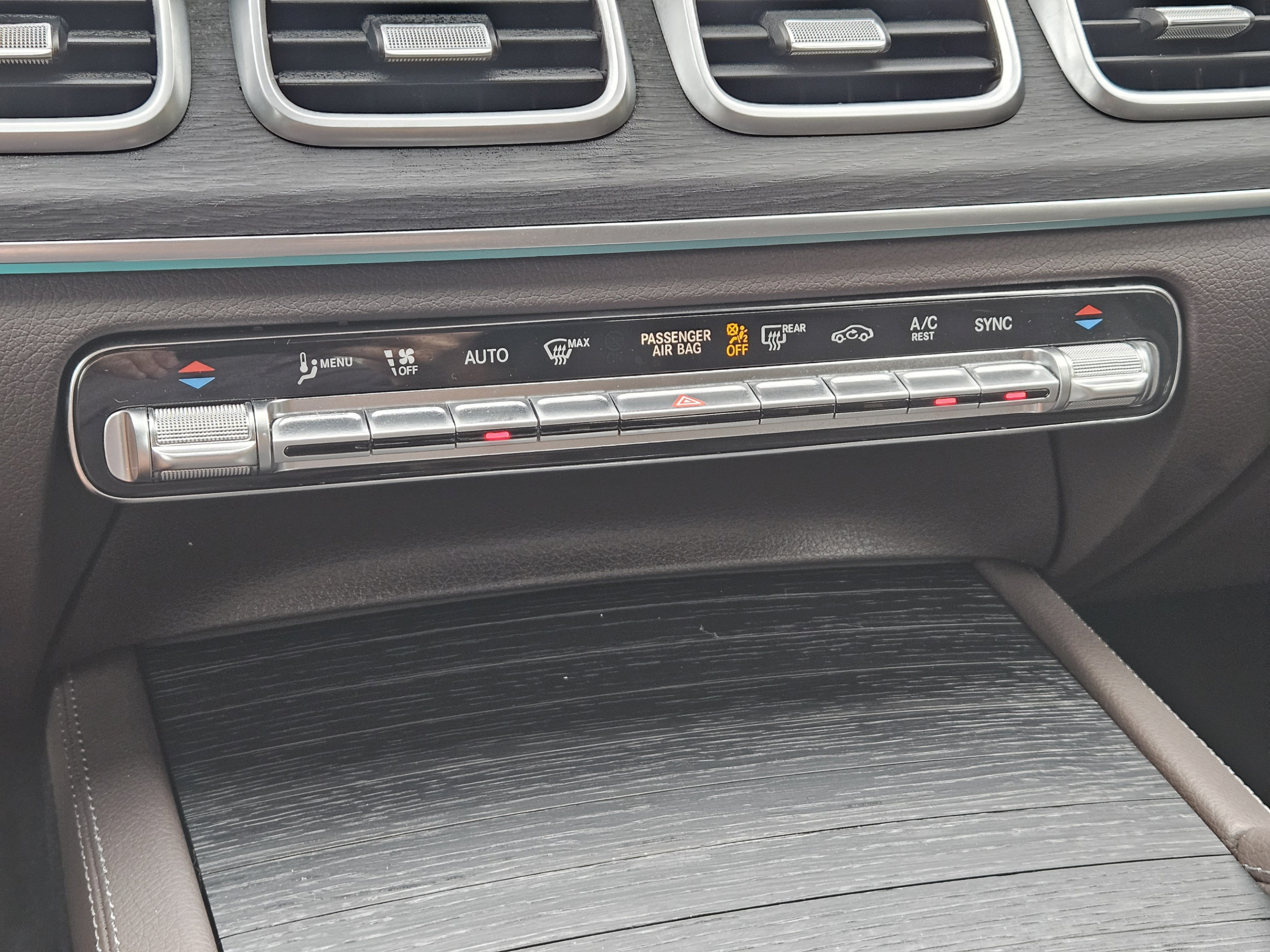 Used 2022 Mercedes-Benz GLS 450 4MATIC image 16