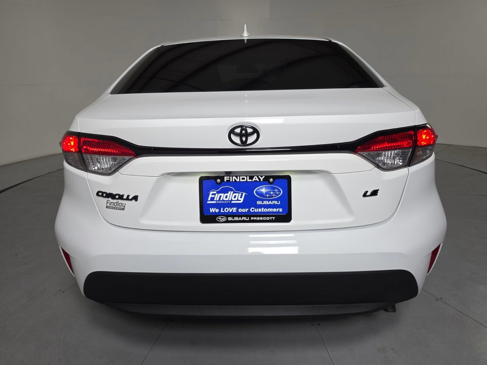 Used 2021 Toyota Corolla LE w/ LE Convenience Package FWD image 4