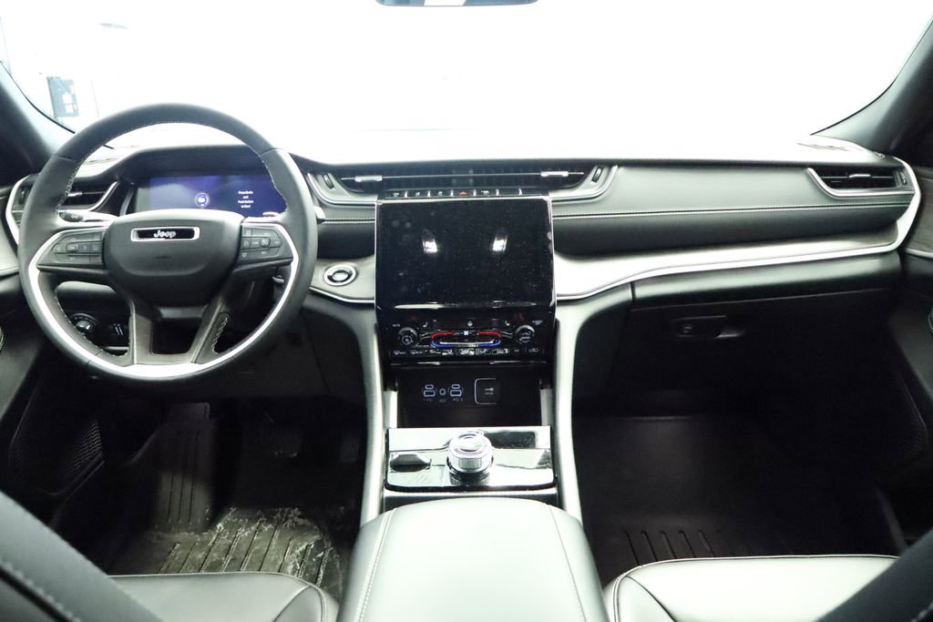 Used 2025 Jeep Grand Cherokee Limited w/ Trailer Tow Package image 26