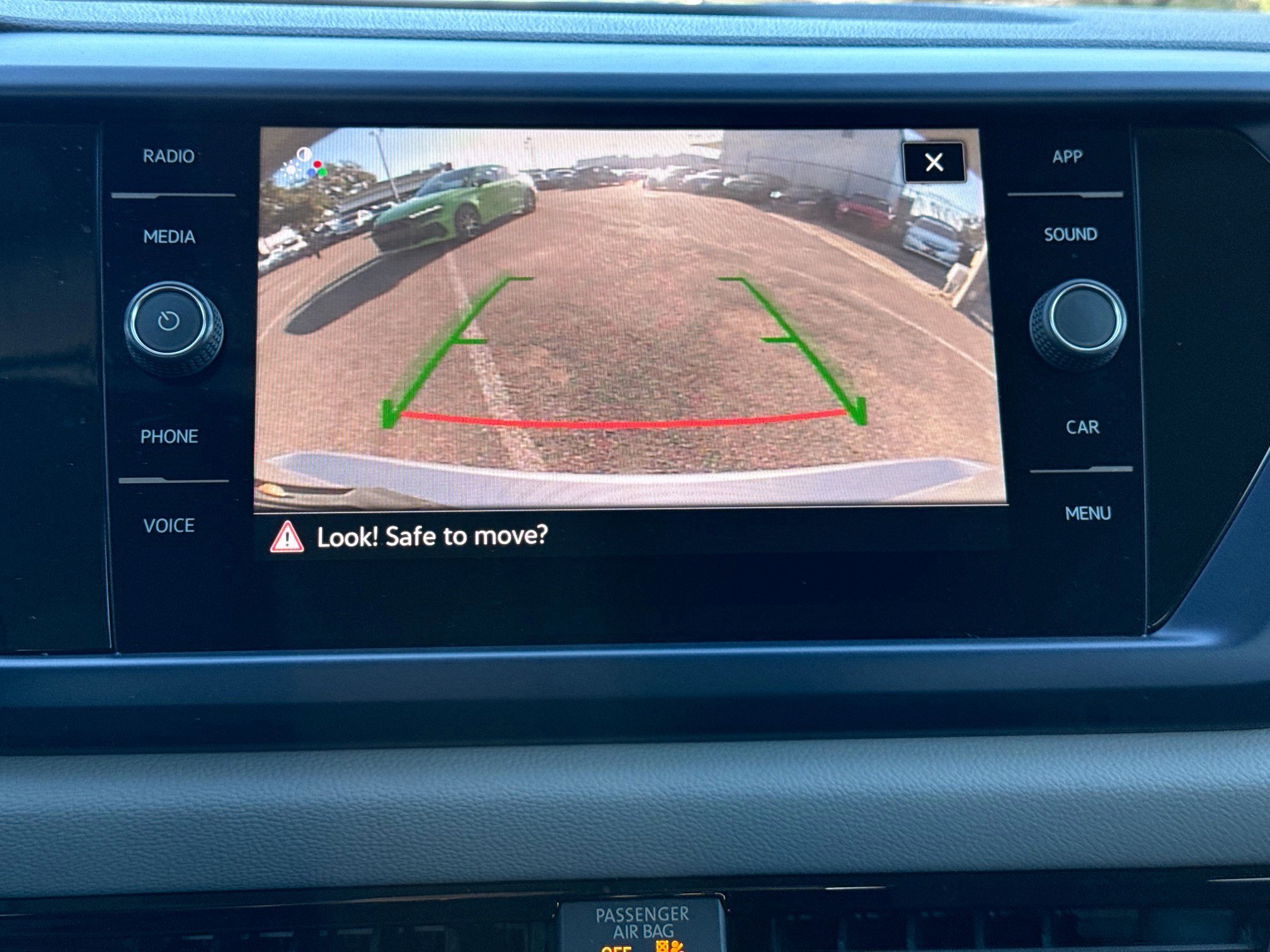 Used 2022 Volkswagen Taos SE image 31