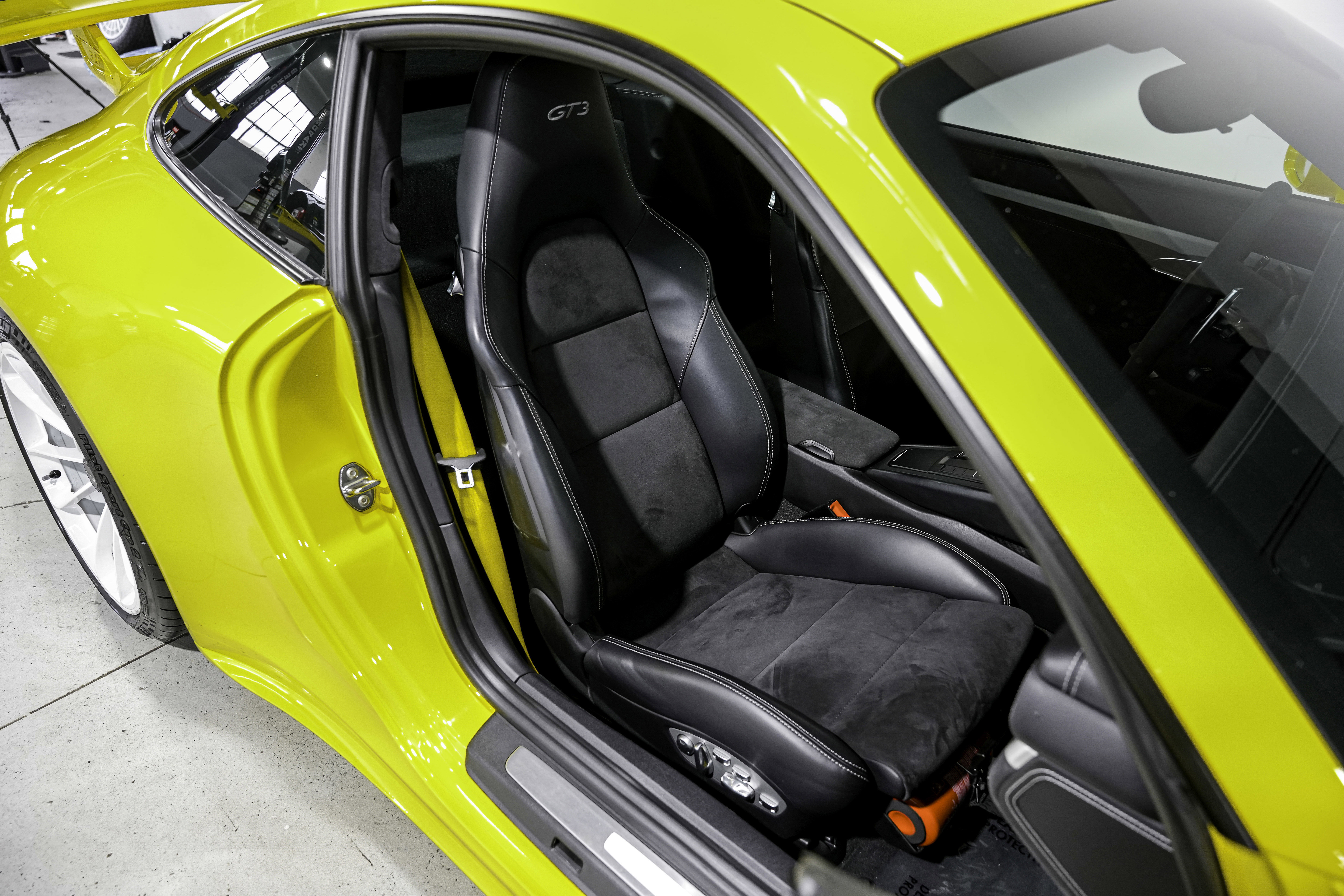 Used 2015 Porsche 911 GT3 image 27