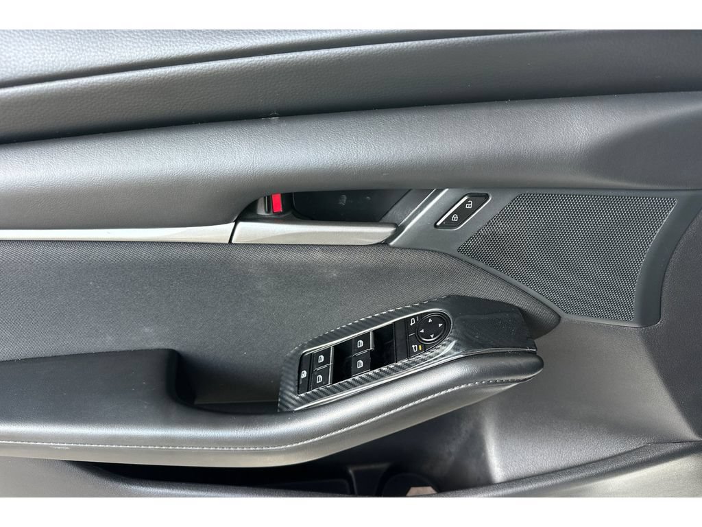 Used 2023 MAZDA MAZDA3 s FWD image 11