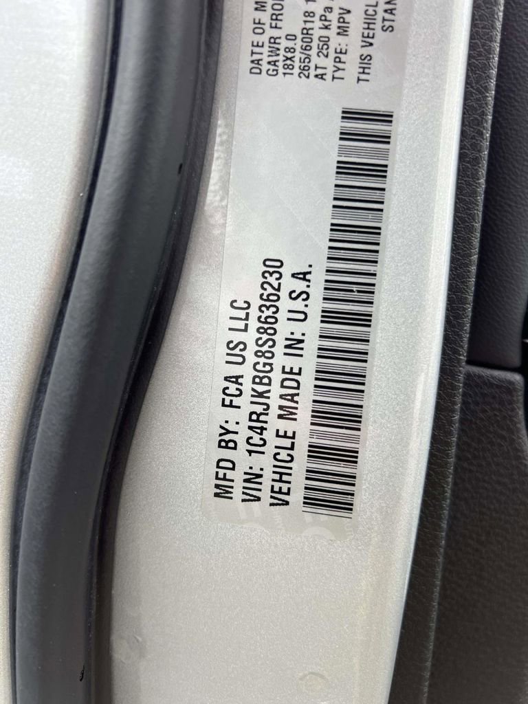 Used 2025 Jeep Grand Cherokee L Limited image 25