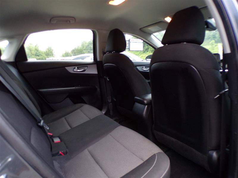 Used 2023 Kia Forte LXS w/ LXS Technology Package FWD image 23
