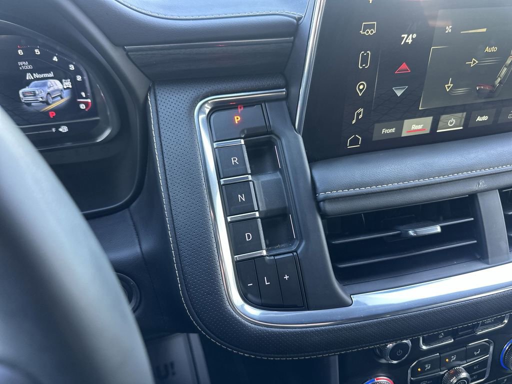 Used 2024 GMC Yukon SLT w/ SLT Luxury Package image 20