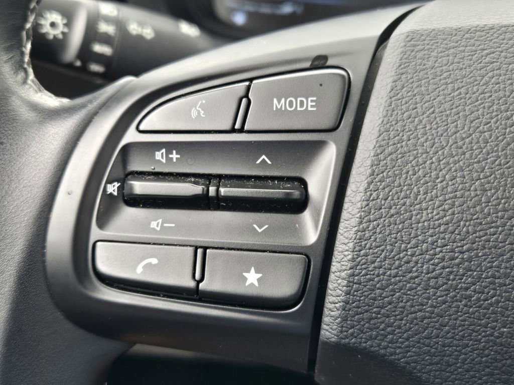 Certified 2024 Hyundai Venue SEL FWD image 24