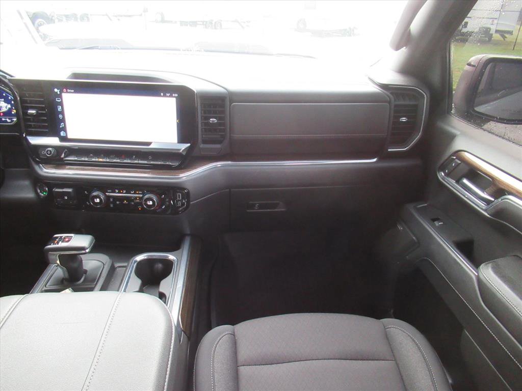Used 2023 Chevrolet Silverado 1500 LT Trail Boss w/ Convenience Package II AWD/4WD image 15