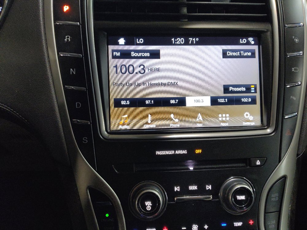 Used 2016 Lincoln MKX Reserve w/ Technology Package FWD image 25