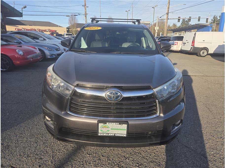 Used 2015 Toyota Highlander Limited w/ Driver Technology Package AWD/4WD image 3