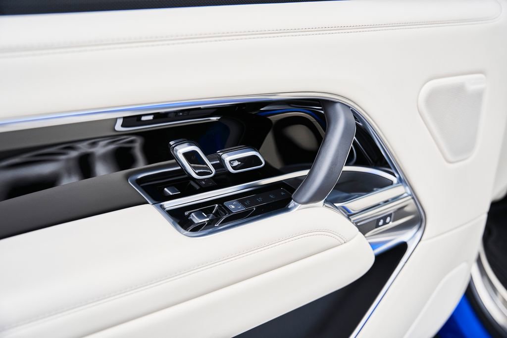 Used 2025 Land Rover Range Rover Long Wheelbase SE image 52