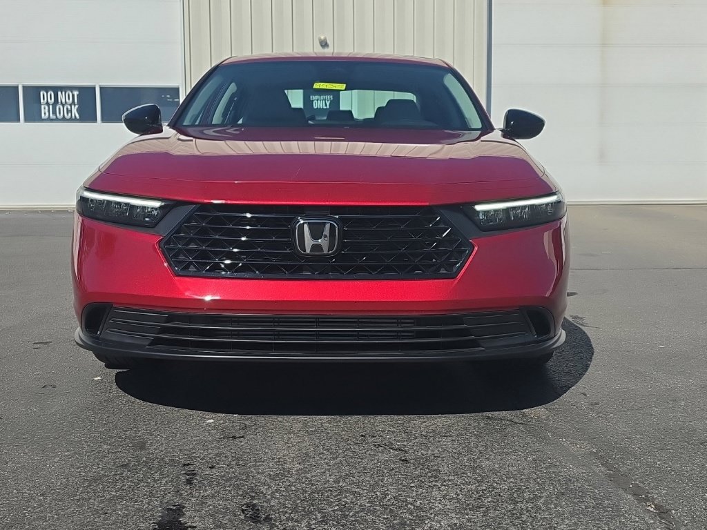 Certified 2025 Honda Accord SE image 2