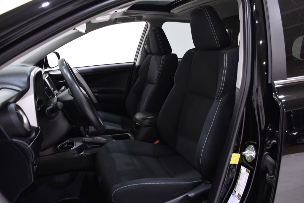 Used 2018 Toyota RAV4 XLE image 22