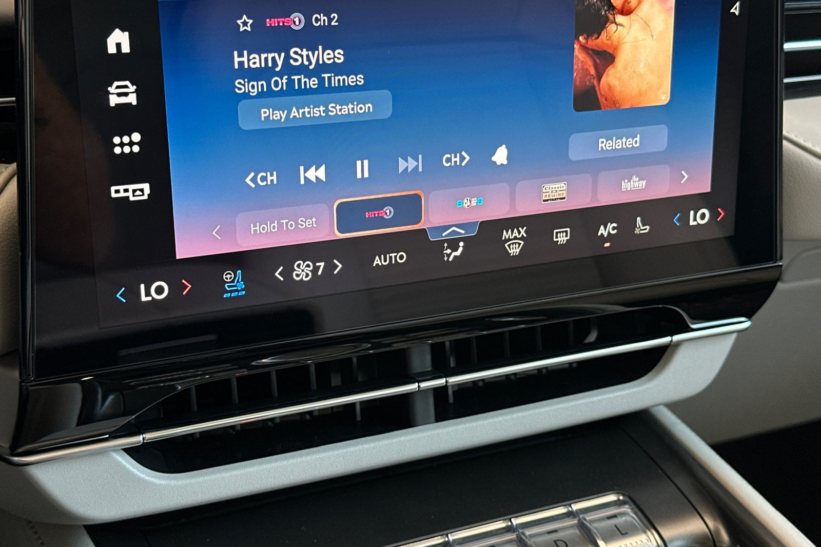 New 2026 Lincoln Nautilus Reserve AWD/4WD image 19