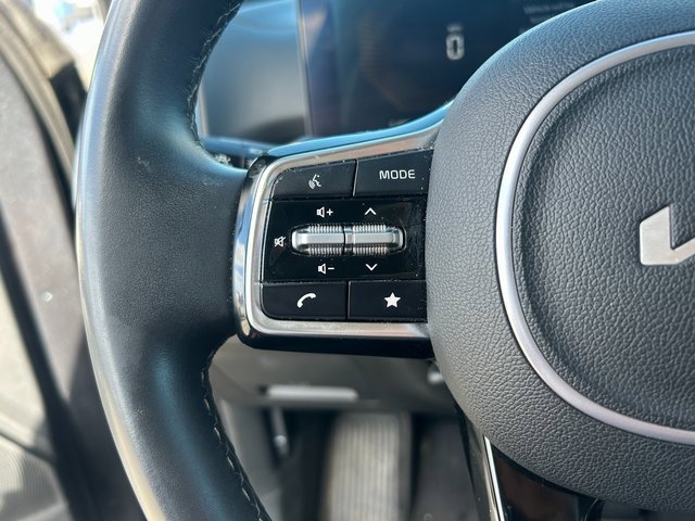 Used 2024 Kia Sorento S image 19