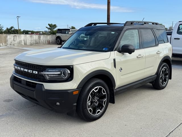 Used 2025 Ford Bronco Sport Outer Banks w/ Outer Banks Tech Package+ AWD/4WD image 9
