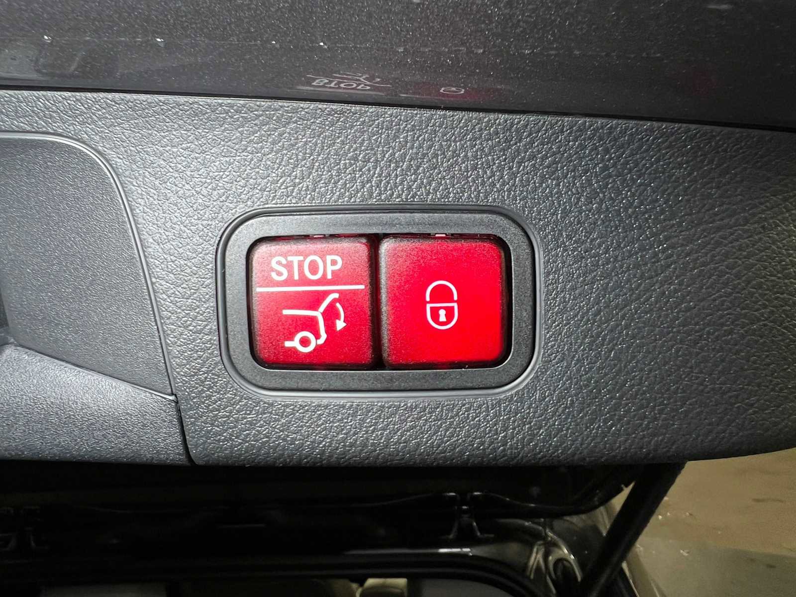 Used 2025 Mercedes-Benz GLA 250 4MATIC image 17