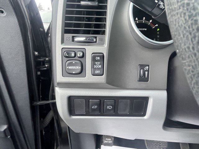 Used 2016 Toyota Sequoia Limited image 15