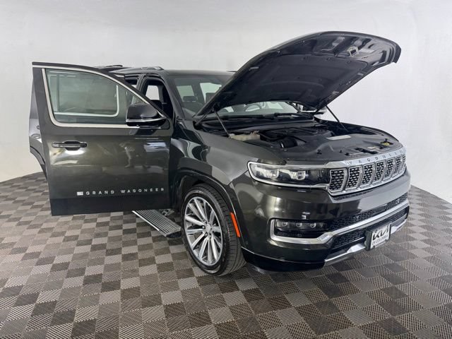 Used 2023 Jeep Grand Wagoneer Series II AWD/4WD image 14
