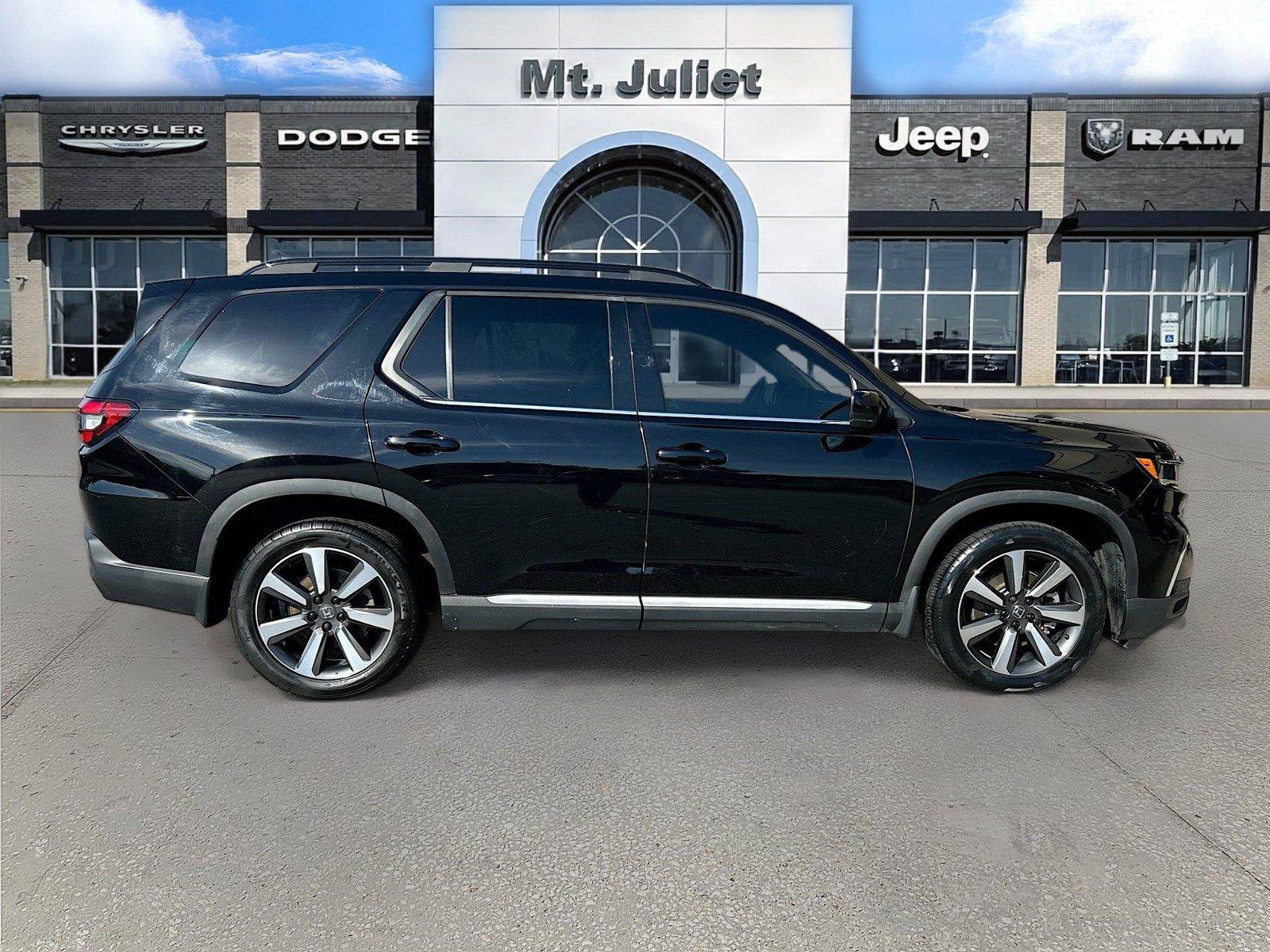 Used 2023 Honda Pilot Elite image 3